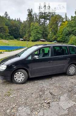 Минивэн Volkswagen Touran 2004 в 