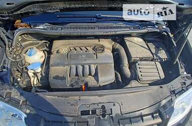 Минивэн Volkswagen Touran 2004 в 