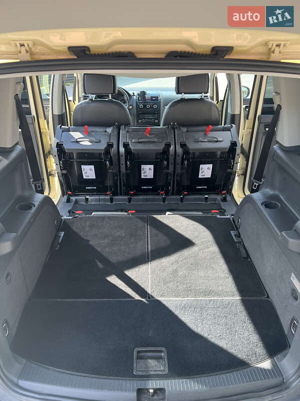 Микровэн Volkswagen Touran 2015 в Глыбокой фото 15 Микровэн Volkswagen Touran 2015 в Глыбокой