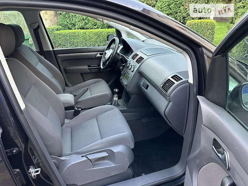 Мінівен Volkswagen Touran 2005 в Хмельницькому