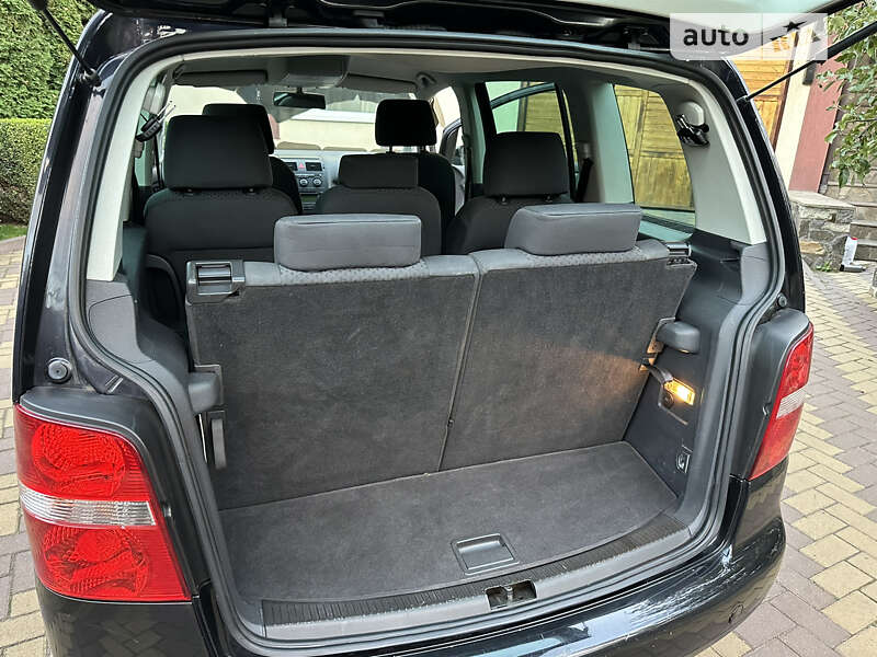 Мінівен Volkswagen Touran 2005 в Хмельницькому