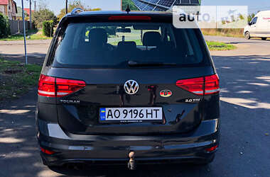 Микровэн Volkswagen Touran 2016 в Виноградове