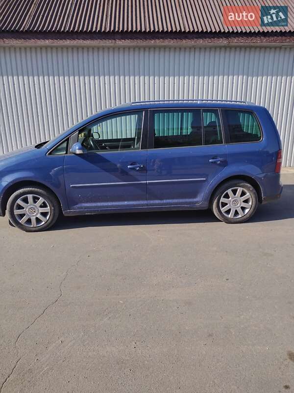 Мінівен Volkswagen Touran 2006 в Первомайську