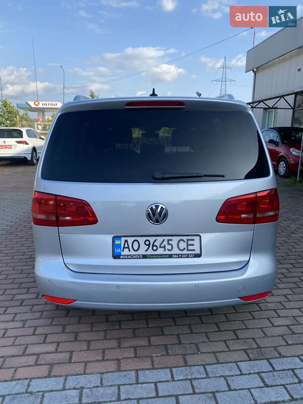Микровэн Volkswagen Touran 2013 в Мукачево
