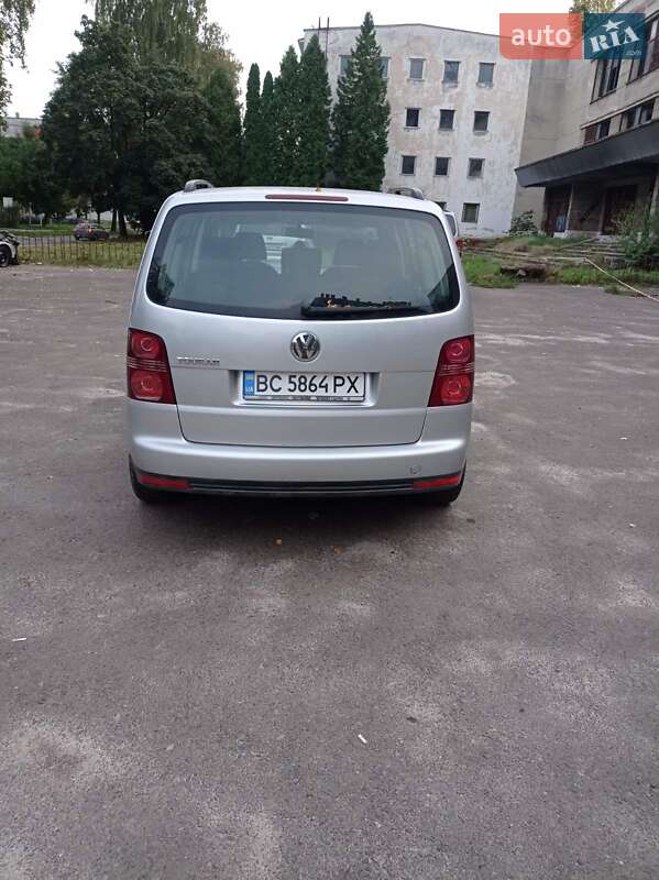 Минивэн Volkswagen Touran 2006 в Львове