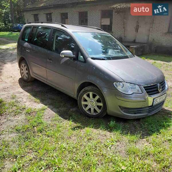 Мінівен Volkswagen Touran 2007 в Новояворівську
