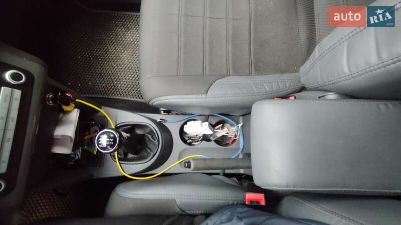 Мінівен Volkswagen Touran 2007 в Новояворівську