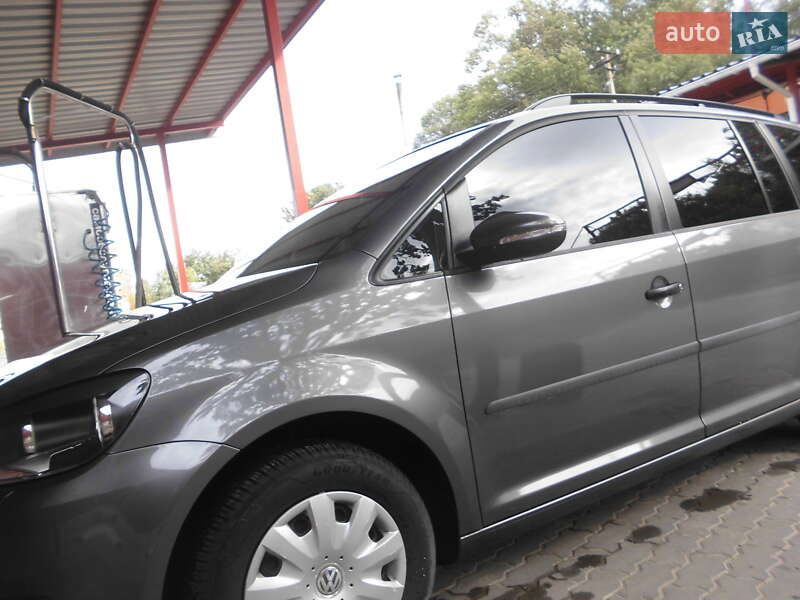 Volkswagen Touran 2011