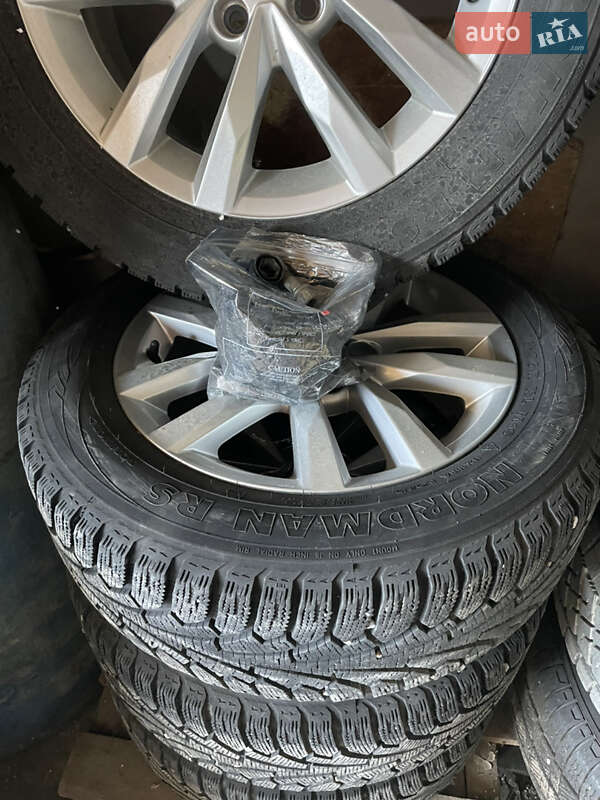 Микровэн Volkswagen Touran 2015 в Виноградове