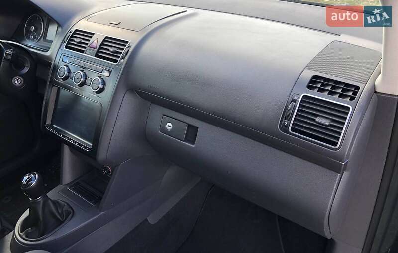 Мікровен Volkswagen Touran 2014 в Калуші