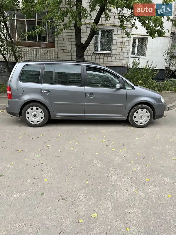Volkswagen Touran
