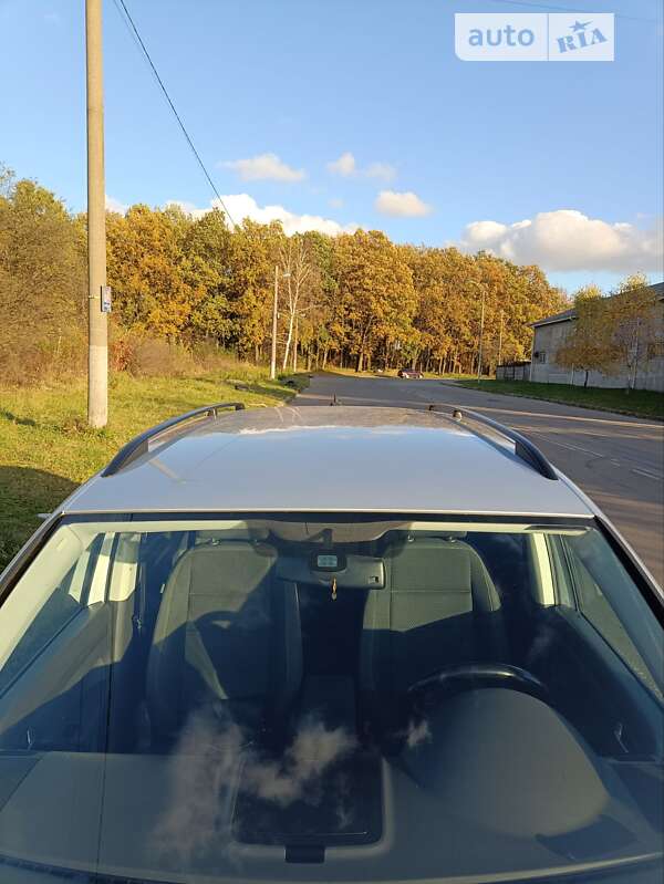 Микровэн Volkswagen Touran 2011 в Львове фото 2 Микровэн Volkswagen Touran 2011 в Львове