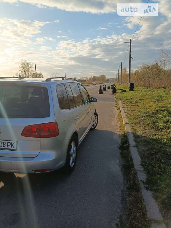Микровэн Volkswagen Touran 2011 в Львове фото 11 Микровэн Volkswagen Touran 2011 в Львове