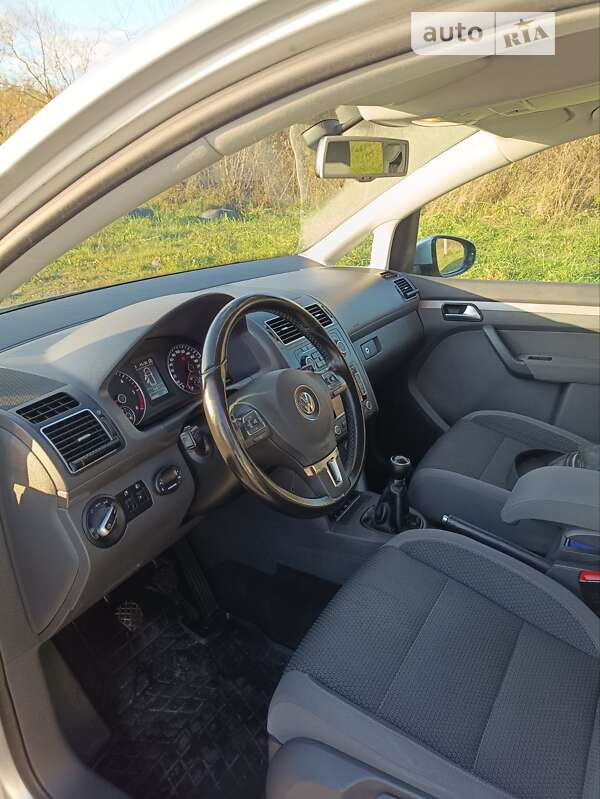 Микровэн Volkswagen Touran 2011 в Львове фото 22 Микровэн Volkswagen Touran 2011 в Львове