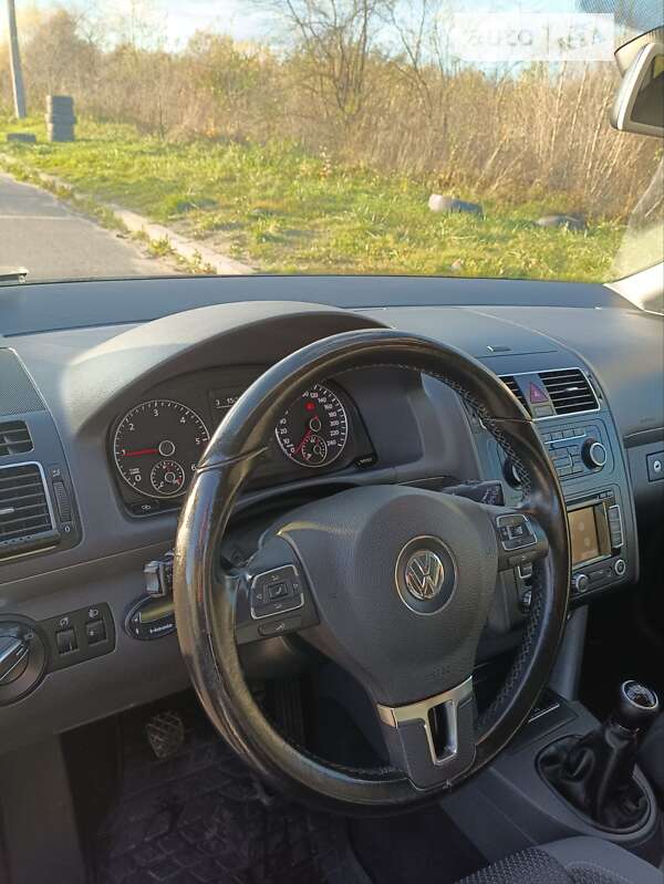 Микровэн Volkswagen Touran 2011 в Львове фото 24 Микровэн Volkswagen Touran 2011 в Львове