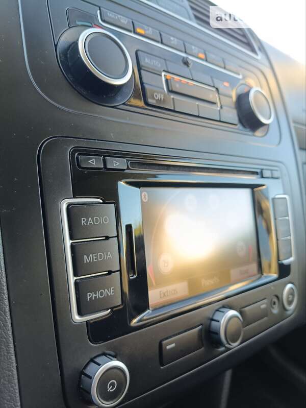 Микровэн Volkswagen Touran 2011 в Львове фото 46 Микровэн Volkswagen Touran 2011 в Львове