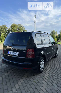 Мінівен Volkswagen Touran 2008 в Чернівцях