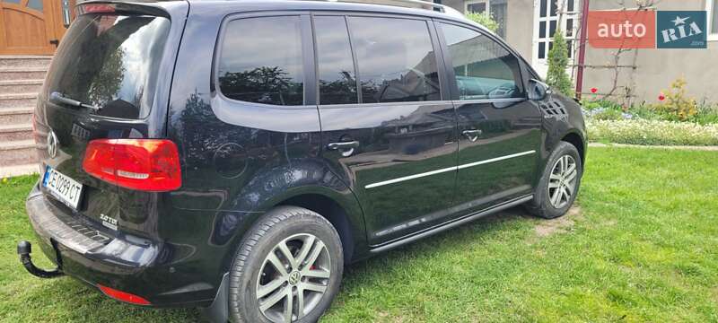 Микровэн Volkswagen Touran 2014 в Черновцах