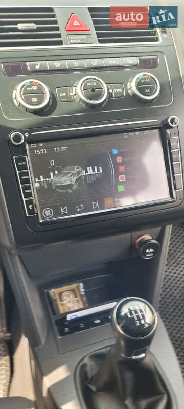 Микровэн Volkswagen Touran 2014 в Черновцах