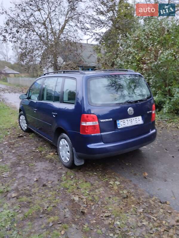 Минивэн Volkswagen Touran 2003 в Мене