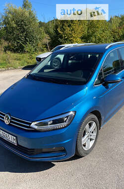 Мікровен Volkswagen Touran 2017 в Львові