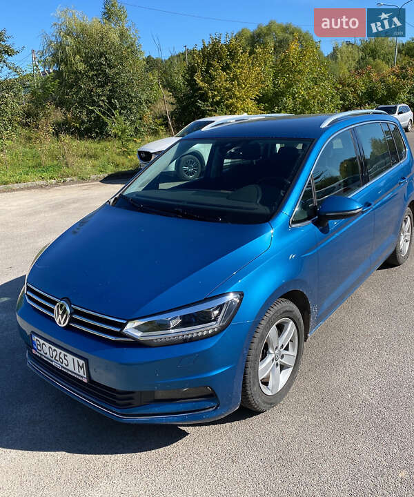 Мікровен Volkswagen Touran 2017 в Львові