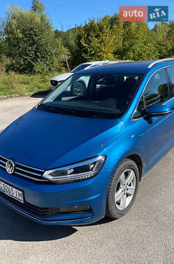 Мікровен Volkswagen Touran 2017 в Львові