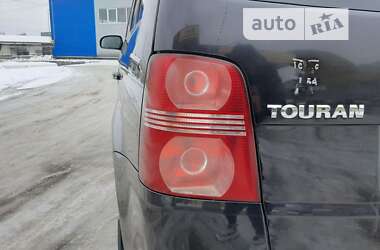 Мінівен Volkswagen Touran 2006 в 