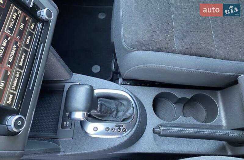 Минивэн Volkswagen Touran 2009 в Киеве