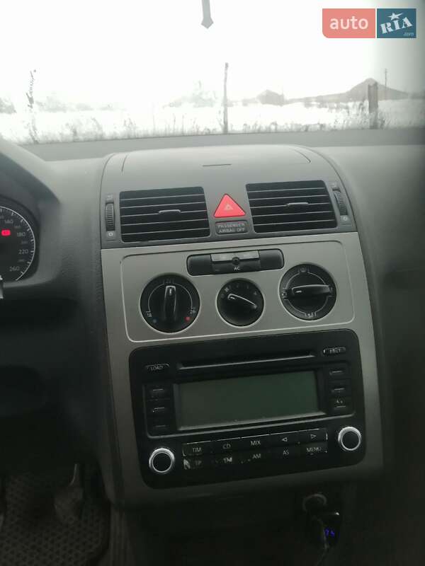 Мінівен Volkswagen Touran 2009 в Львові