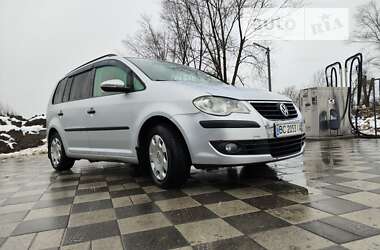 Минивэн Volkswagen Touran 2010 в Самборе