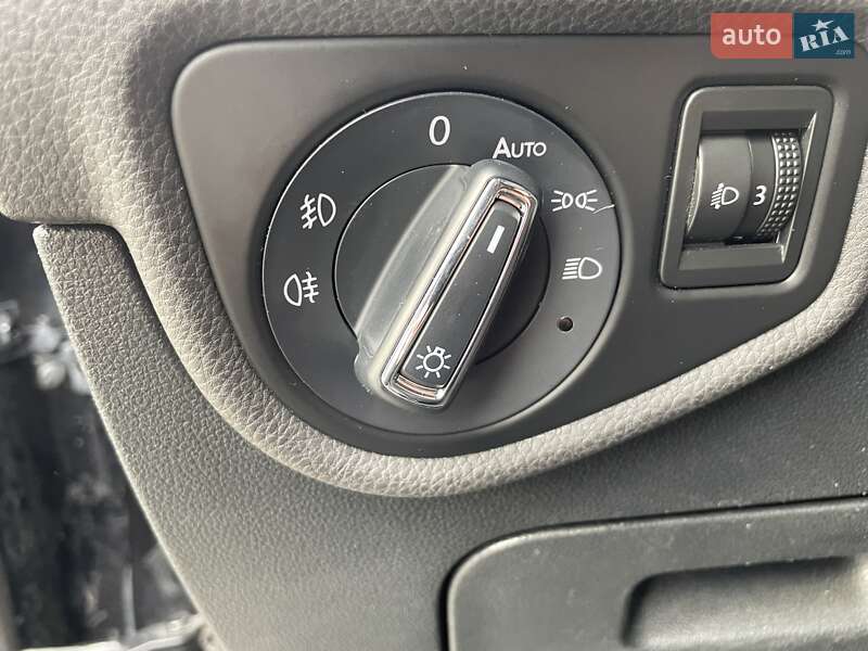 Микровэн Volkswagen Touran 2016 в Каменец-Подольском фото 23 Микровэн Volkswagen Touran 2016 в Каменец-Подольском