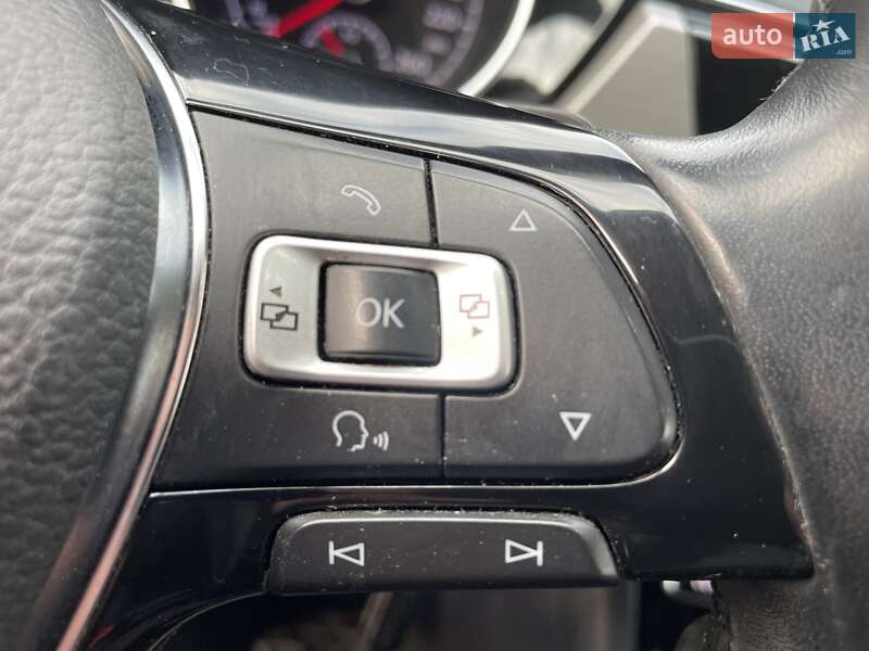 Микровэн Volkswagen Touran 2016 в Каменец-Подольском фото 25 Микровэн Volkswagen Touran 2016 в Каменец-Подольском