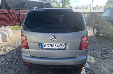 Минивэн Volkswagen Touran 2007 в Рахове