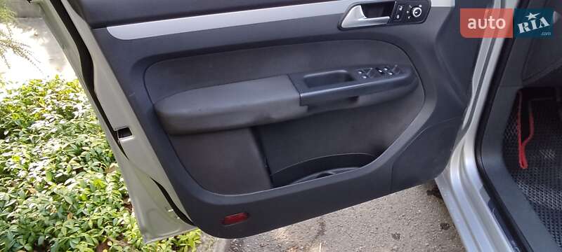 Микровэн Volkswagen Touran 2014 в Каменец-Подольском