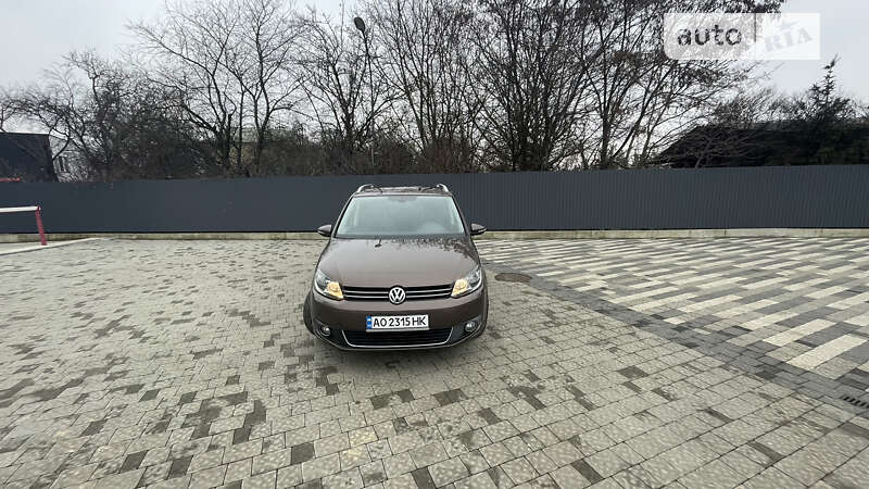 Микровэн Volkswagen Touran 2011 в Ужгороде
