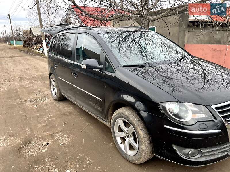 Мінівен Volkswagen Touran 2007 в Білгороді-Дністровському