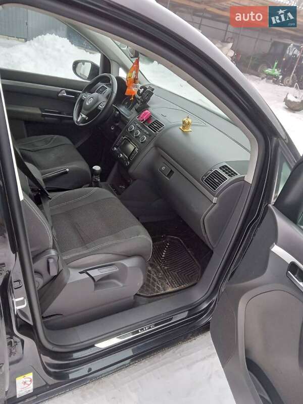 Микровэн Volkswagen Touran 2013 в Камне-Каширском фото 5 Микровэн Volkswagen Touran 2013 в Камне-Каширском