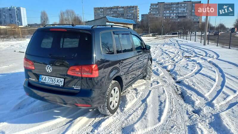 Микровэн Volkswagen Touran 2011 в Киеве