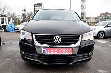 Минивэн Volkswagen Touran 2009 в Львове