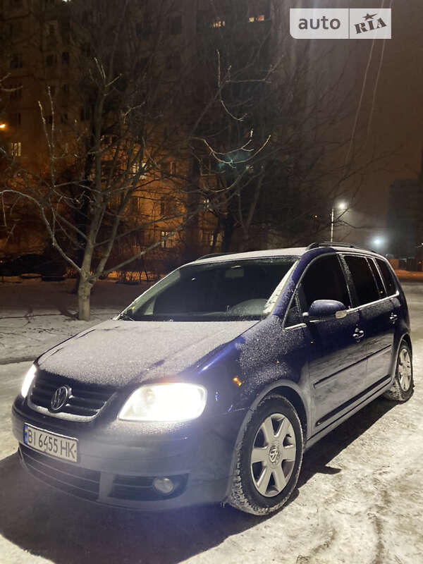 Минивэн Volkswagen Touran 2006 в Полтаве