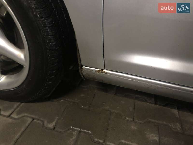 Минивэн Volkswagen Touran 2004 в Черновцах