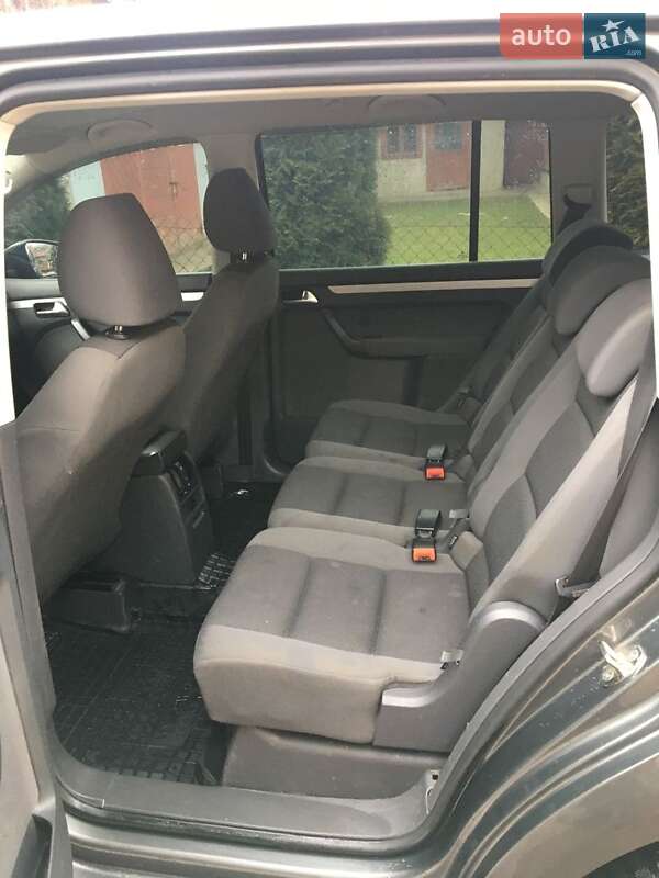 Микровэн Volkswagen Touran 2011 в Львове