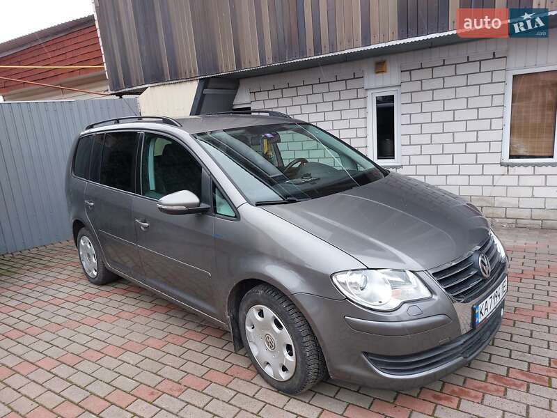 Микровэн Volkswagen Touran 2010 в Броварах фото 3 Микровэн Volkswagen Touran 2010 в Броварах