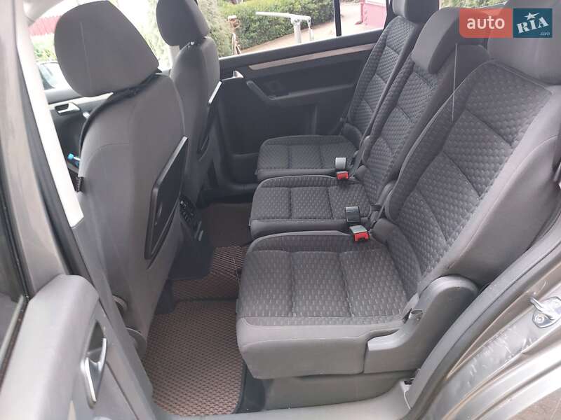 Микровэн Volkswagen Touran 2010 в Броварах фото 8 Микровэн Volkswagen Touran 2010 в Броварах