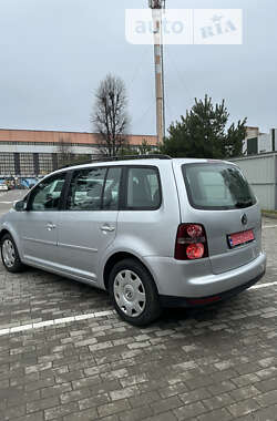 Минивэн Volkswagen Touran 2009 в Запорожье