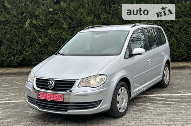 Мінівен Volkswagen Touran 2009 в Запоріжжі