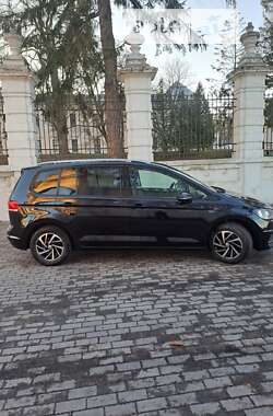 Мікровен Volkswagen Touran 2018 в Тернополі