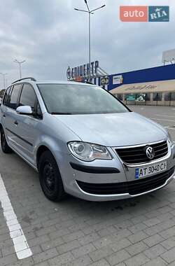 Минивэн Volkswagen Touran 2007 в Калуше