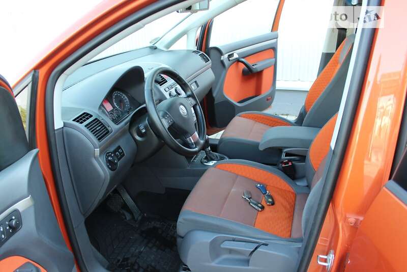 Мінівен Volkswagen Touran 2009 в Виноградові фото 14 Мінівен Volkswagen Touran 2009 в Виноградові